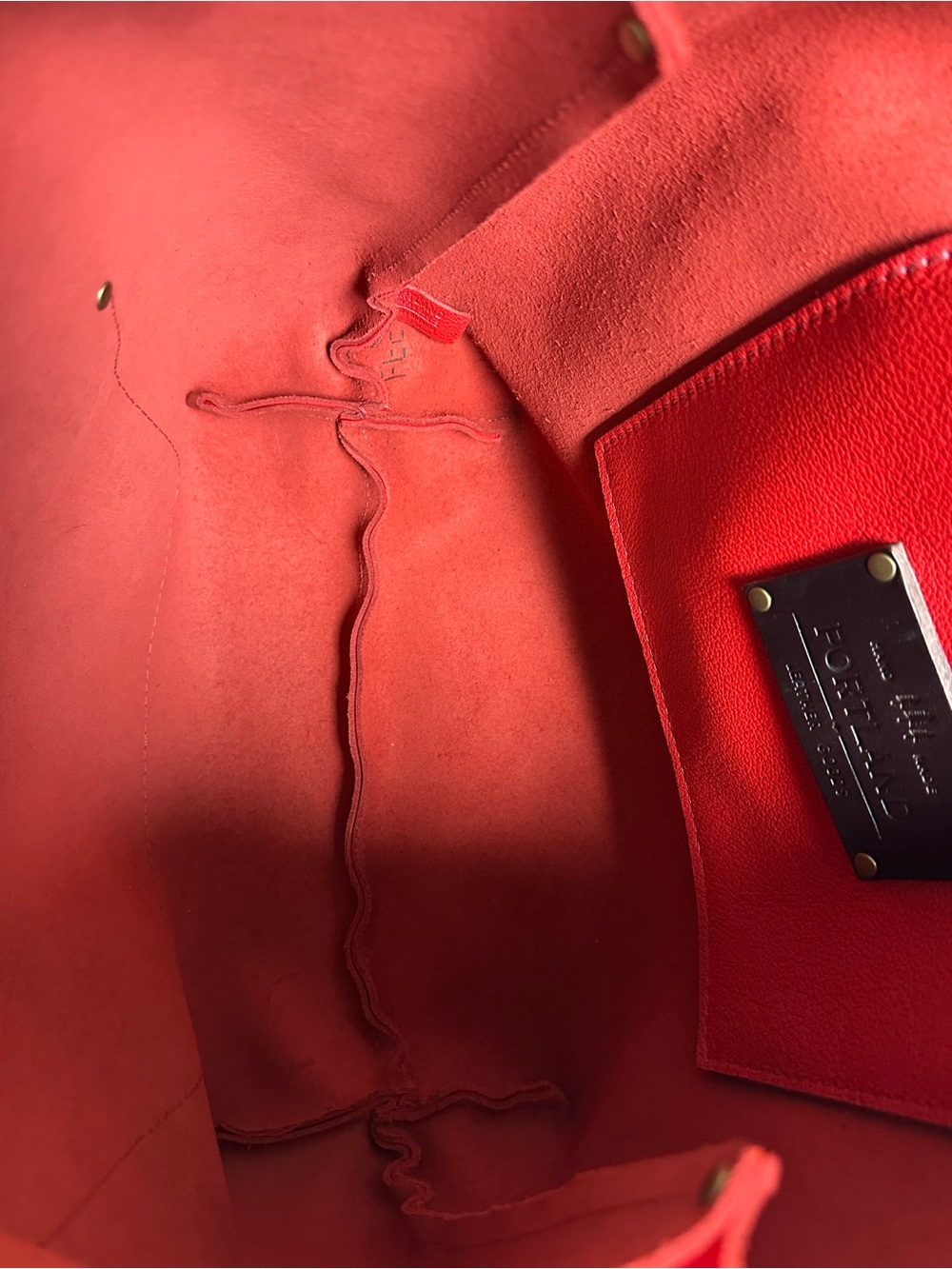 Portland Leather Red Large tote - Picture 4 of 4